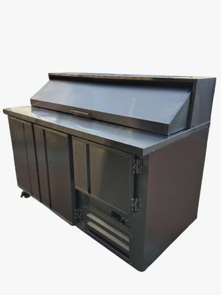 Barra con Azafatas de Refrigeración